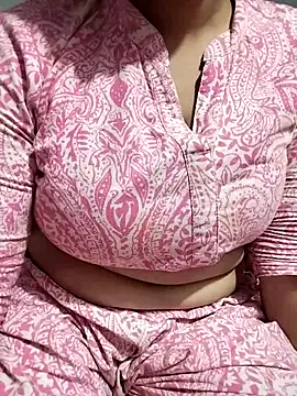 Snapshot of hottyrose69 chatting on 20, 3, 2026 hottyrose69 online show from 20, 3, 2026