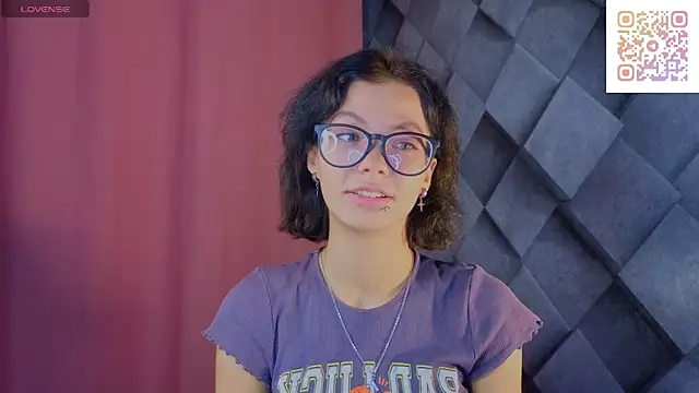 Snapshot of Ameliisun chatting on 20, 12, 2025 Ameliisun online show from 20, 12, 2025