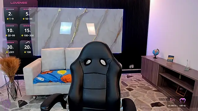 TiffanyHoustton online show from 9, 3, 2026