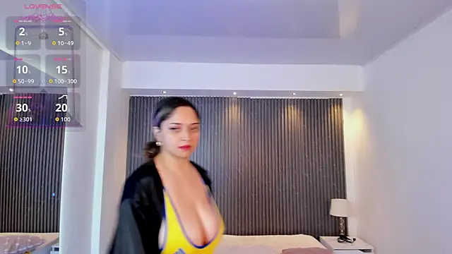TiffanyHoustton online show from 27, 6, 2026