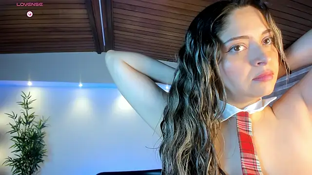 TiffanyHoustton online show from 16, 7, 2026