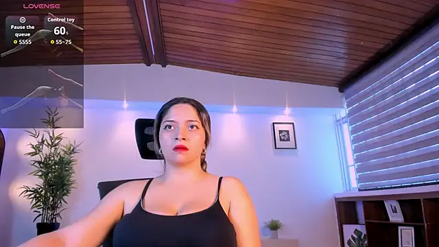 TiffanyHoustton online show from 29, 7, 2026