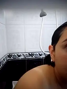 Valeria montana  online show from 10, 5, 2026
