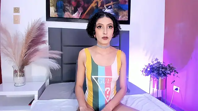 Snapshot of LyraVendrell chatting on 4, 3, 2026 LyraVendrell online show from 4, 3, 2026