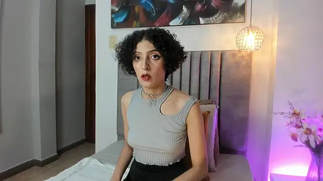 Snapshot of LyraVendrell chatting on 13, 3, 2026 LyraVendrell online show from 13, 3, 2026