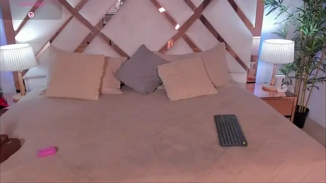 Snapshot of jessicastonne1 chatting on 9, 3, 2026 jessicastonne1 online show from 9, 3, 2026