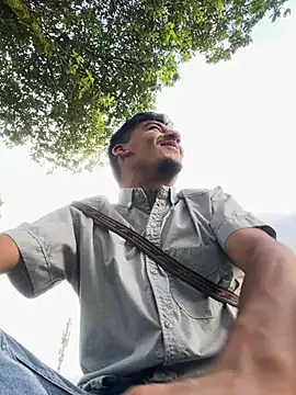 Snapshot of maxI_dick33 chatting on 19, 2, 2026 maxI dick33 online show from 19, 2, 2026