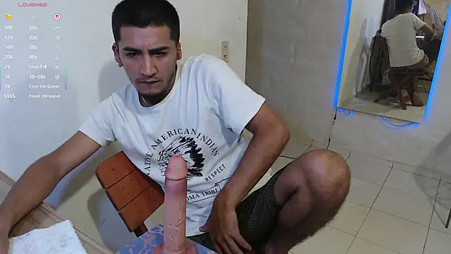 Snapshot of maxI_dick33 chatting on 19, 3, 2026 maxI dick33 online show from 19, 3, 2026