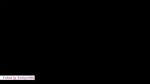 Snapshot of emilyy_r chatting on 1, 4, 2026 emilyy r online show from 1, 4, 2026