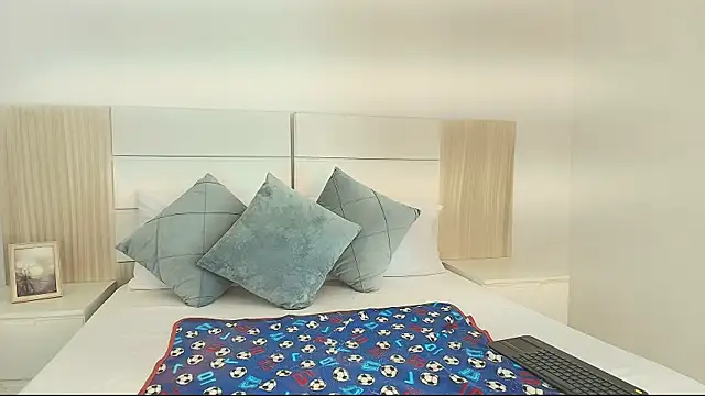 Snapshot of tamara_walter chatting on 8, 2, 2026 tamara walter online show from 8, 2, 2026