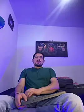 williamsmiiths16 online show from 8, 7, 2026