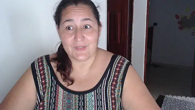 Snapshot of VioletBruces chatting on 13, 12, 2025 VioletBruces online show from 13, 12, 2025