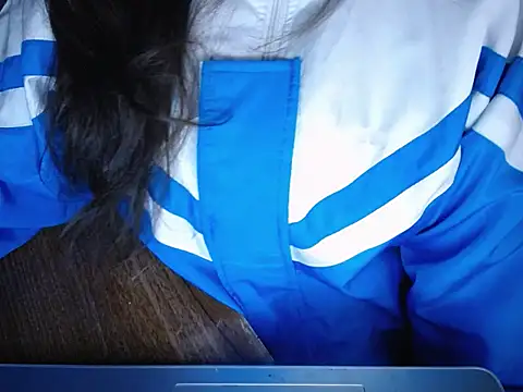 Snapshot of maian_love chatting on 5, 12, 2025 maian love online show from 5, 12, 2025