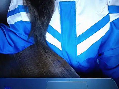 Snapshot of maian_love chatting on 15, 12, 2025 maian love online show from 15, 12, 2025