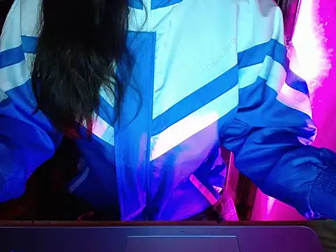 Snapshot of maian_love chatting on 7, 1, 2026 maian love online show from 7, 1, 2026