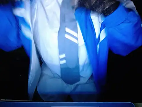 Snapshot of maian_love chatting on 8, 1, 2026 maian love online show from 8, 1, 2026