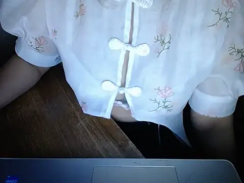 Snapshot of maian_love chatting on 16, 1, 2026 maian love online show from 16, 1, 2026