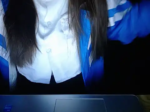 Snapshot of maian_love chatting on 4, 2, 2026 maian love online show from 4, 2, 2026