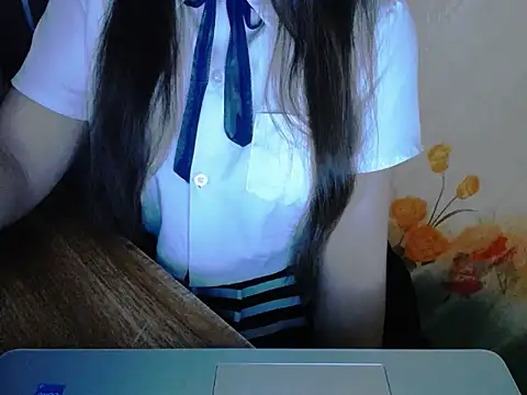 Snapshot of maian_love chatting on 5, 8, 2026 maian love online show from 5, 8, 2026