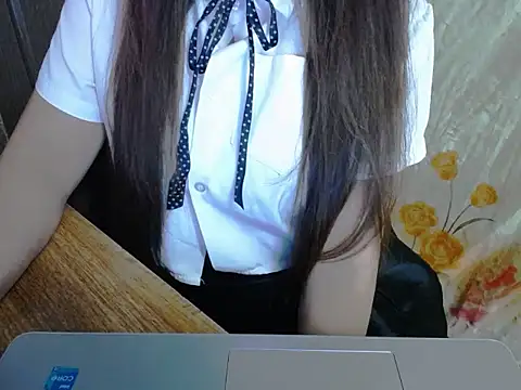 Snapshot of maian_love chatting on 8, 8, 2026 maian love online show from 8, 8, 2026