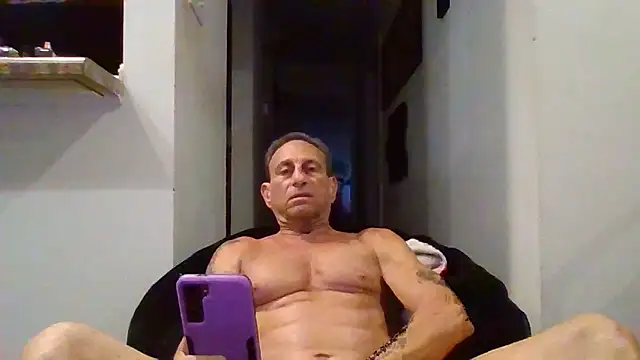 Snapshot of johnnymarino1010 chatting on 22, 5, 2026 johnnymarino1010 online show from 22, 5, 2026
