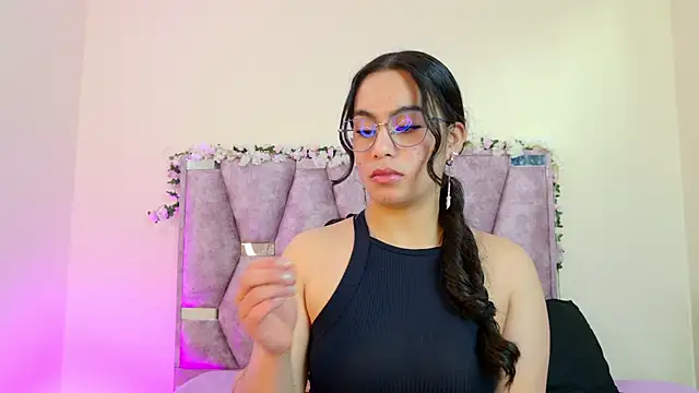 Snapshot of iris_and_damian chatting on 10, 1, 2026 iris and damian online show from 10, 1, 2026