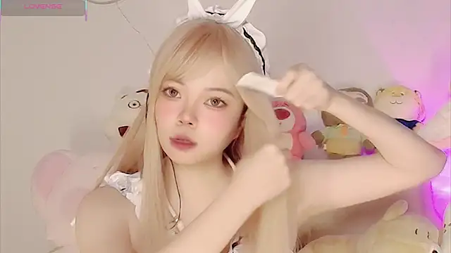 Snapshot of Miyeoonn chatting on 3, 2, 2026 Miyeoonn online show from 3, 2, 2026