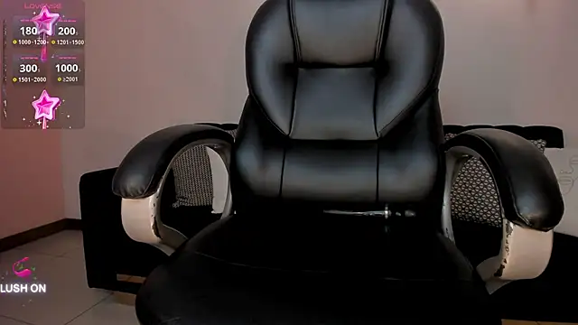 Snapshot of ChloeManson chatting on 18, 12, 2024 ChloeManson online show from 18, 12, 2024