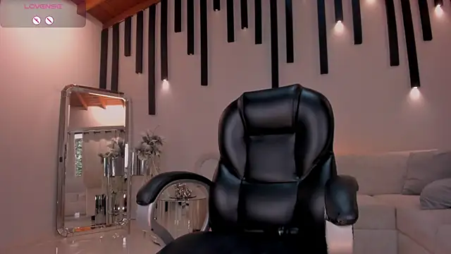 Snapshot of ChloeManson chatting on 5, 2, 2025 ChloeManson online show from 5, 2, 2025