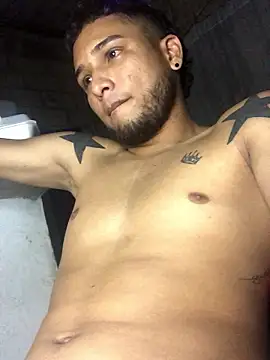 Snapshot of modeloxtz chatting on 10, 1, 2026 modeloxtz online show from 10, 1, 2026