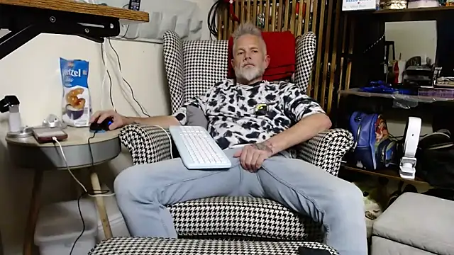 FeNyx Flayme online show from 3, 2, 2026