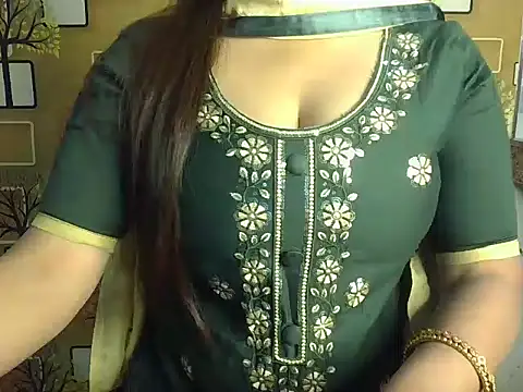 Snapshot of Hotty_Suzuka chatting on 17, 12, 2025 Hotty Suzuka online show from 17, 12, 2025