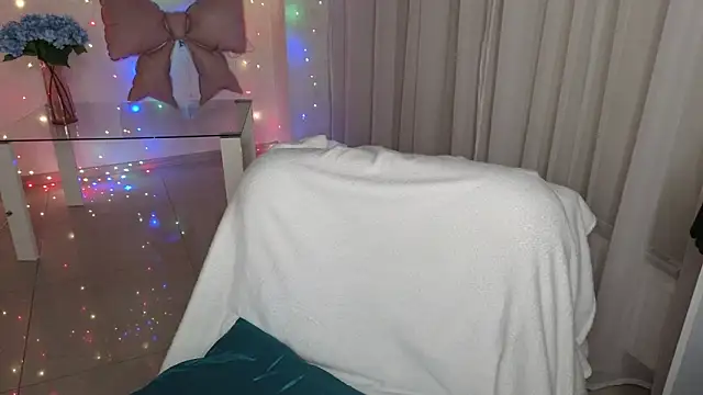 Snapshot of Deborah_lowe chatting on 17, 2, 2026 Deborah lowe online show from 17, 2, 2026