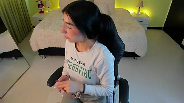 Snapshot of Celeste_Rous__ chatting on 7, 1, 2026 Celeste Rous online show from 7, 1, 2026