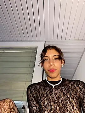BellaHarpeer online show from 11, 7, 2026