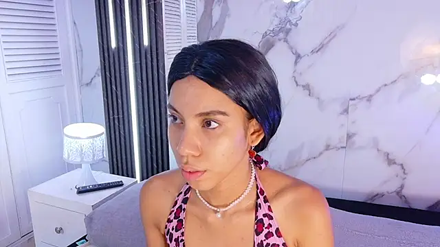 BellaHarpeer online show from 29, 7, 2026
