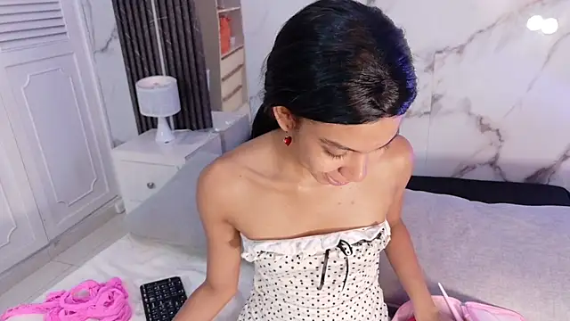 BellaHarpeer online show from 30, 7, 2026