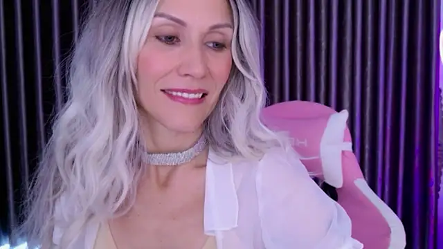 betty xoxoo online show from 8, 3, 2026