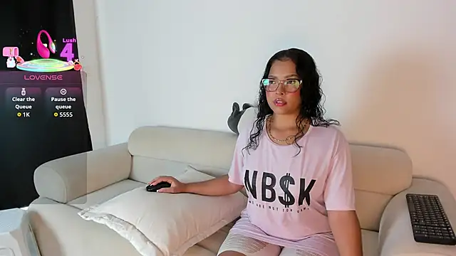 DakothaHyland  online show from 15, 1, 2026