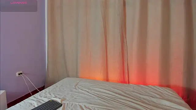 Amy Parkker online show from 31, 7, 2026