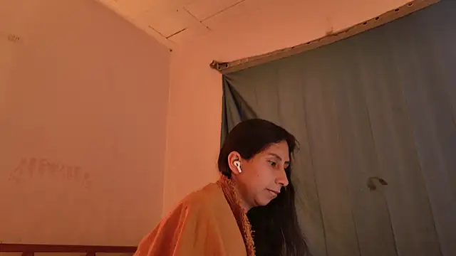 MoonLipsON- online show from 12, 5, 2026