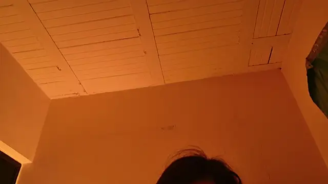 MoonLipsON- online show from 8, 6, 2026