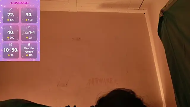 MoonLipsON- online show from 9, 6, 2026