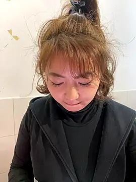 Snapshot of bibi347127 chatting on 4, 12, 2025 bibi347127 online show from 4, 12, 2025