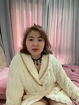 Snapshot of bibi347127 chatting on 18, 12, 2025 bibi347127 online show from 18, 12, 2025