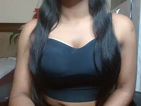 Snapshot of Lola_Bebe chatting on 6, 3, 2026 Lola Bebe online show from 6, 3, 2026