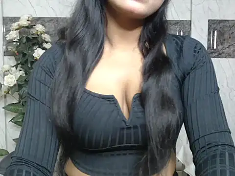 Snapshot of Lola_Bebe chatting on 12, 3, 2026 Lola Bebe online show from 12, 3, 2026