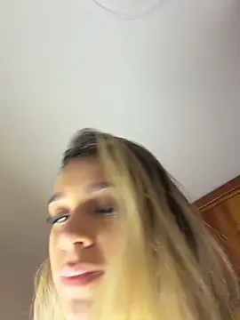 Snapshot of Sophie-velvet chatting on 30, 6, 2026 Sophie-velvet online show from 30, 6, 2026