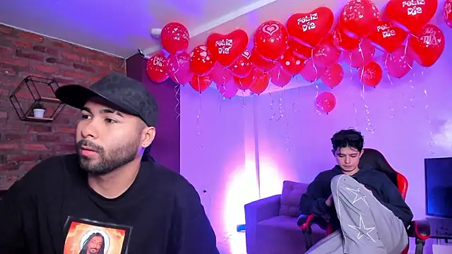 HotThreesoome online show from 18, 2, 2026