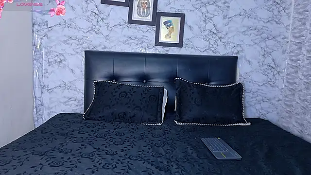 Snapshot of JulietaHazze_ chatting on 19, 12, 2025 JulietaHazze online show from 19, 12, 2025